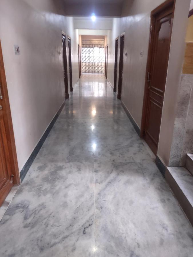 Krishna Lodge Tiruchirappalli Exterior foto