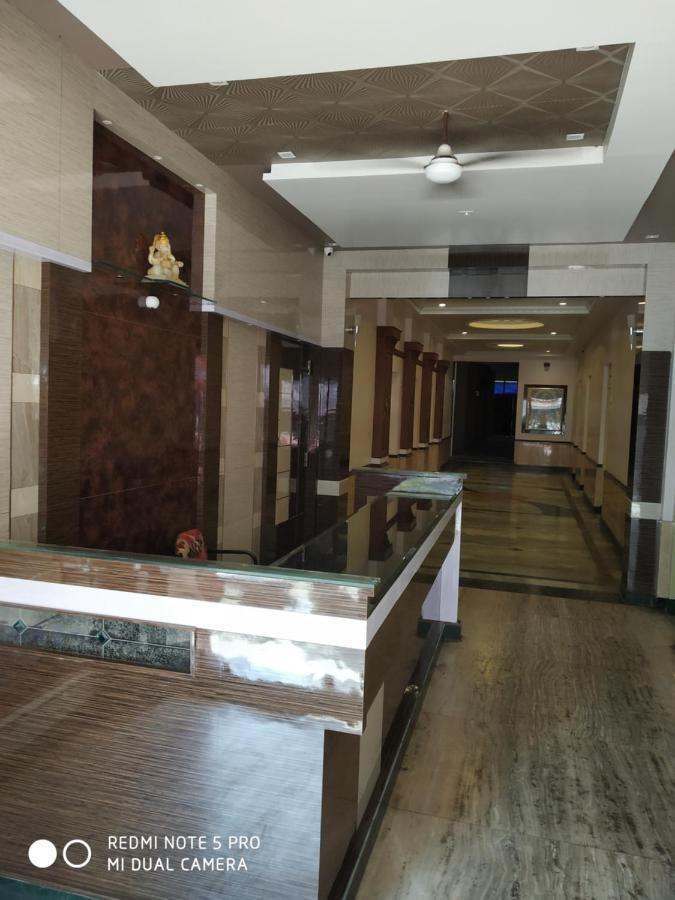 Krishna Lodge Tiruchirappalli Exterior foto